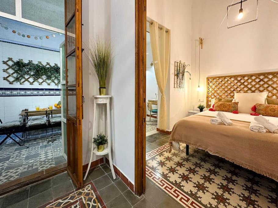 Ferienwohnung Aires Bohemios En Pleno Centro. Alicante Exterior foto