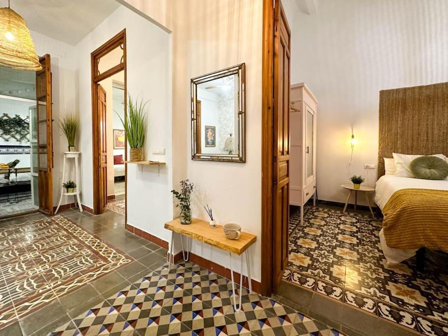 Ferienwohnung Aires Bohemios En Pleno Centro. Alicante Exterior foto